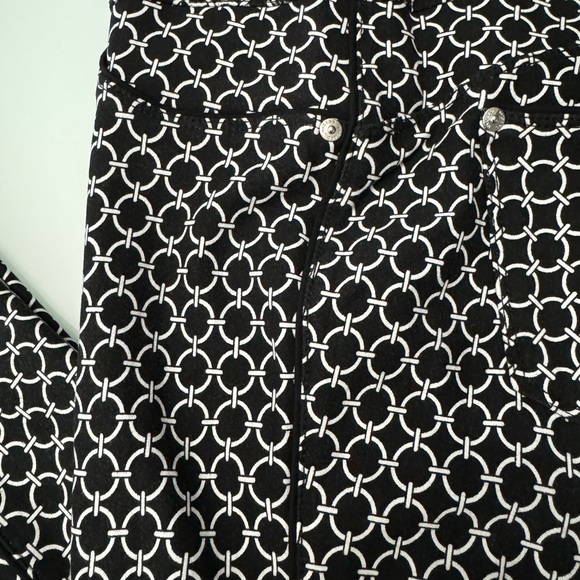 Nygard Luxe Slims | women’s pants | Large (14-16) | Black/white - Picture 2 of 9